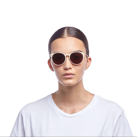 Le Specs Ufology Alt Fit in Gold Quartz - Picture 3 of 11